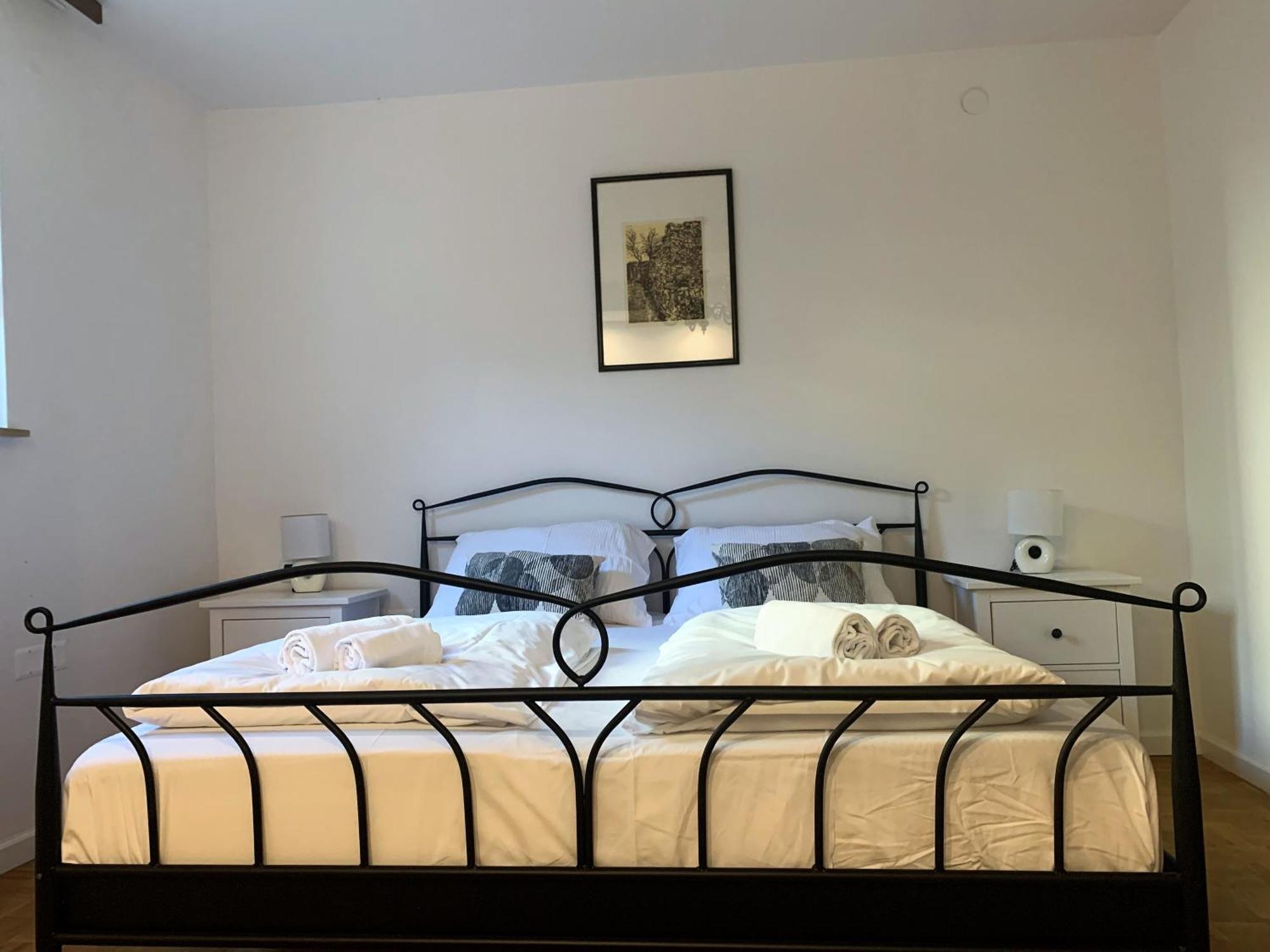 Apartments Artemus Karliva Izola Bilik gambar